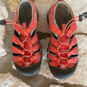 Keen Outdoor/Hiking Sandals. Coral color. Only worn twice.